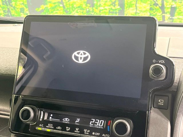 【純正10.5インチナビ】高級感とインパクトのある大画面ナビを装備。各種オーディオ操作はもちろん、スマホ連携もできる利便性の高いナビです♪