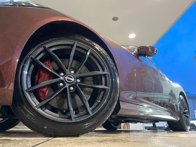 �y����19�C���`�A���~�z�C�[���z�O�ςɃ}�b�`���������A���~�z�C�[���𑕒����Ă���܂��B�e��ЊO�A���~�z�C�[����A�X�^�b�h���X�^�C�����戵�����Ă���܂��B���񂲑��k����������