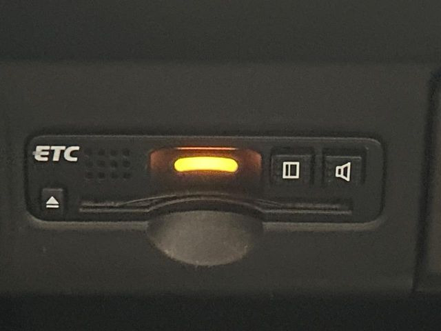 【ETC】高速道路の料金所をストレスなく通過!話題のスポットやサービスエリアに多い「スマートIC」利用時は必須のアイテムです。当店でセットアップを実施、ご納車当日からすぐにご利用いただけます!