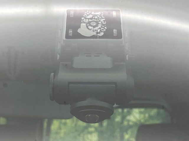 【ドライブレコーダー】ドライブレコーダー装備!走行中はもちろん、あおり運転や事故に遭遇した際、映像で記録し、万一のリスクに備えます。※記録用SDカードはお客様ご自身でご準備いただく必要があります。