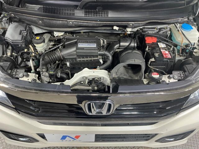 親切・丁寧な専門メカニックスタッフが応対!・車検・点検整備・事故等の修理などアフターサービスも安心。お車のカスタマイズもネクステージのサービススタッフまでご相談ください!