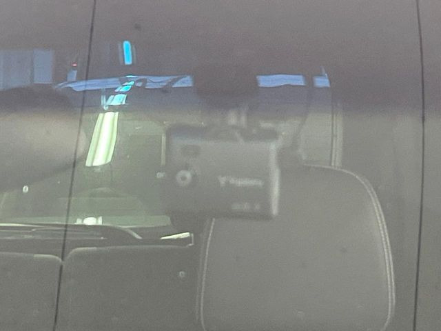 【ドライブレコーダー】ドライブレコーダー装備!走行中はもちろん、あおり運転や事故に遭遇した際、映像で記録し、万一のリスクに備えます。※記録用SDカードはお客様ご自身でご準備いただく必要があります。