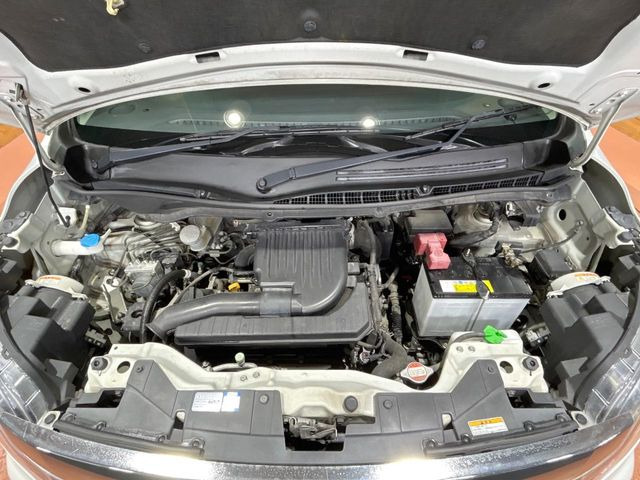 親切・丁寧な専門メカニックスタッフが応対!・車検・点検整備・事故等の修理などアフターサービスも安心。お車のカスタマイズもネクステージのサービススタッフまでご相談ください!