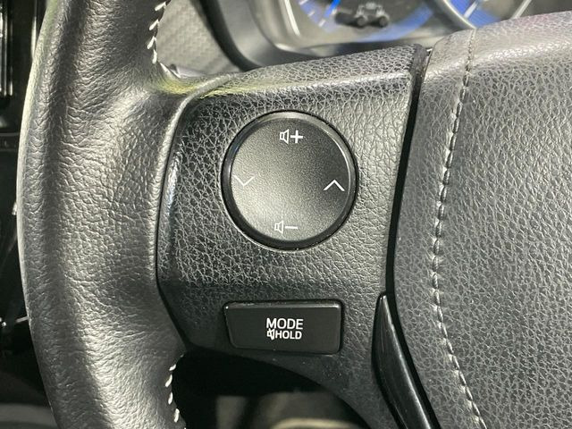 【ステアリングスイッチ】運転中、前方から目線をそらすことなく、オーディオ等の操作が可能な便利機能!安心&快適なドライブを演出してくれます♪