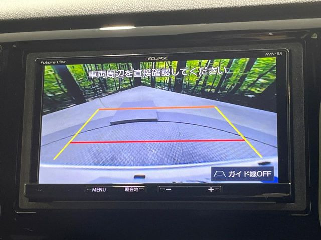 【バックカメラ】駐車時に後方がリアルタイム映像で確認できます。大型商業施設や立体駐車場での駐車時や、夜間のバック時に大活躍!運転スキルに関わらず、今や必須となった装備のひとつです!