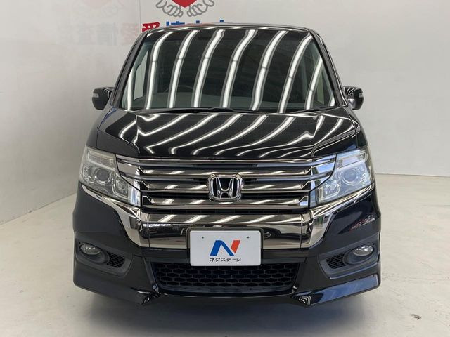 弊社では、全車『修復歴なし』のお車のみ取り扱っております。専任バイヤーによる厳選した仕入れの後、入庫後の車両チェックを行い、ネクステージが認定した高品質な中古車をご提供しております。
