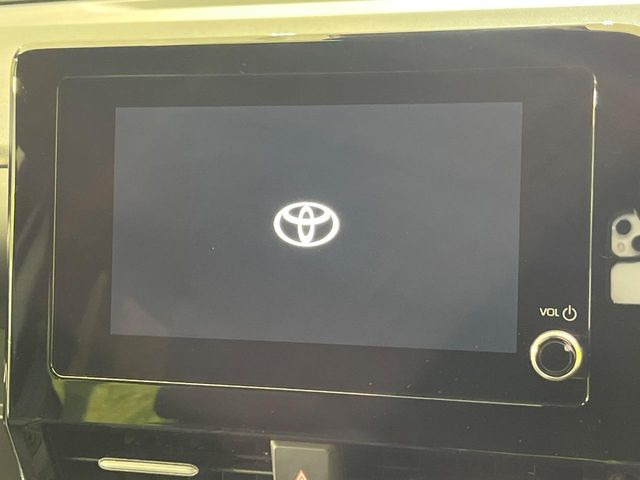 �y8�C���` �f�B�X�v���C�I�[�f�B�I�z���ʂ̃f�B�X�v���C��AppleCarPlay��AndroidAuto�����p�\�B�傫�ȉ�ʂŃX�}�z�i�r�A�v���������p���������܂���
