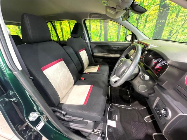 運転席シート廻りは使用感も少なく、良好な状態となっています。丁寧に使われていたことがよくわかりますね。