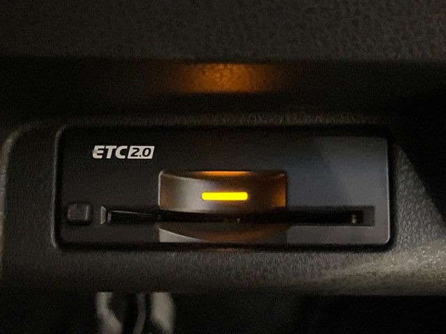【ETC】高速道路の料金所をストレスなく通過!話題のスポットやサービスエリアに多い「スマートIC」利用時は必須のアイテムです。当店でセットアップを実施、ご納車当日からすぐにご利用いただけます!