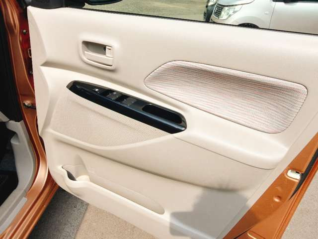 当社では厳選したお車を毎月大量に仕入れを行ない、お求めやすい価格でご提供しております♪