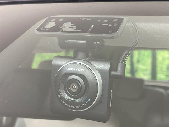 【ドライブレコーダー】ドライブレコーダー装備!走行中はもちろん、あおり運転や事故に遭遇した際、映像で記録し、万一のリスクに備えます。※記録用SDカードはお客様ご自身でご準備いただく必要があります。