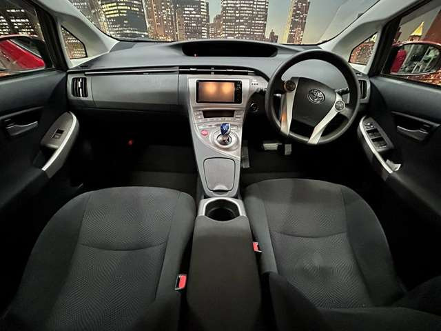 大阪府摂津市にSUV車を『お値打ち価格』で展示している良質中古車専門店です。全車、事故歴修復歴なしの車両限定で取り扱い!関西地域で最もお得な価格かつ最良質車をご提供できるよう努めております。