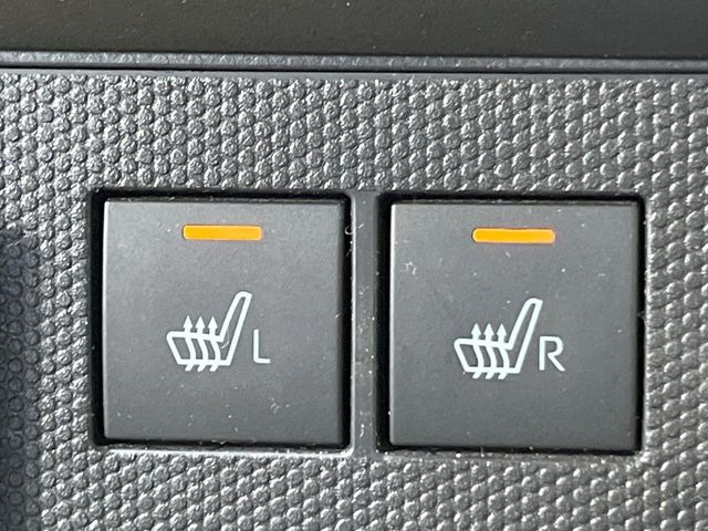 【シートヒーター】寒い日に重宝するシートヒーター!エアコンより早く温まってくれるので寒がりの人も安心ですね♪エアコンの温風は乾燥するから苦手、という方にもをおすすめです。