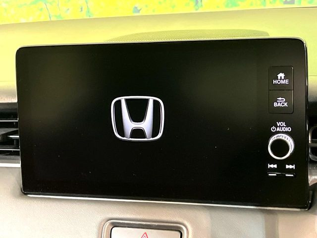 【純正ナビ】人気の純正ナビを装備。オーディオ機能も充実しており、Bluetooth接続すればお持ちのスマホやMP3プレイヤーの音楽を再生可能!毎日の運転がさらに楽しくなります!!