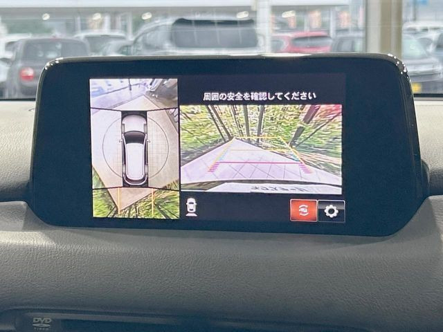 【360&deg;ビューモニター】専用のカメラにより、上から見下ろしたような視点で360度クルマの周囲を確認することができます☆死角部分も確認しやすく、狭い場所での切り返しや駐車もスムーズに行えます。