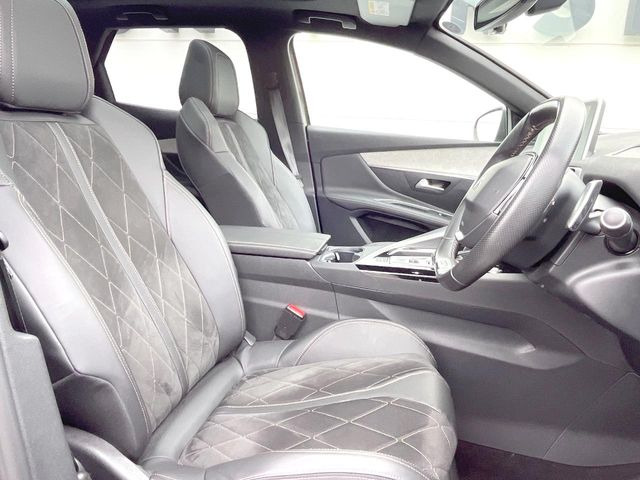 ●ハーフレザーシート:高級感漂うハーフレザーシートは、使用感も少なく良好なコンディションを保っております!その他、気になる箇所がございましたらお気軽にお問合せ下さい!