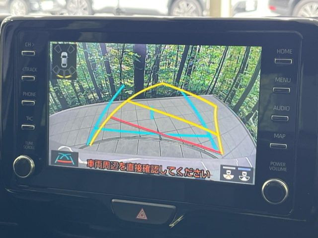 【バックカメラ】駐車時に後方がリアルタイム映像で確認できます。大型商業施設や立体駐車場での駐車時や、夜間のバック時に大活躍!運転スキルに関わらず、今や必須となった装備のひとつです!