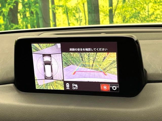 【360&deg;ビューモニター】専用のカメラにより、上から見下ろしたような視点で360度クルマの周囲を確認することができます☆死角部分も確認しやすく、狭い場所での切り返しや駐車もスムーズに行えます。