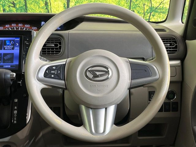 ステアリングも使用感が少なく、きれいな状態となっております♪