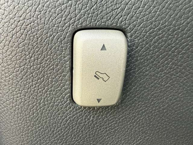 �C�ɂȂ邨�Ԃ�����܂�����E�̓d�b�ԍ����璼�ڂ��X�ɂ��₢���킹���������B�x�����@����ԗ����A��Ԃ܂łȂ�ł������������Ē����܂��B�X�^�b�t�ꓯ���A�����҂����Ă���܂��B