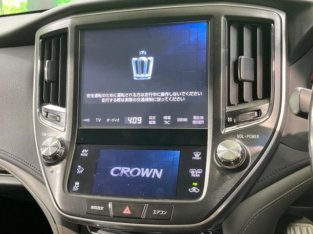 【メーカー純正ナビ】インテリアに溶け込むスタイリッシュな「専用設計」メーカーナビを装備♪視認性や操作性など基本性能にも優れ、より上質なカーライフをお楽しみいただけます。