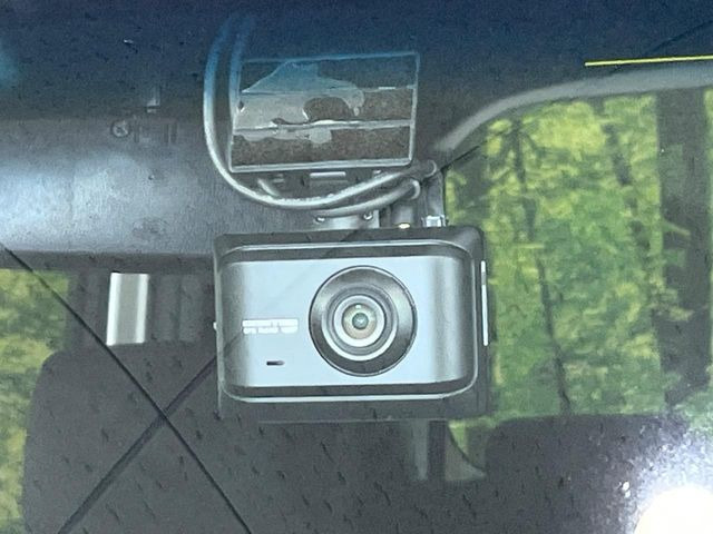 【ドライブレコーダー】ドライブレコーダー装備!走行中はもちろん、あおり運転や事故に遭遇した際、映像で記録し、万一のリスクに備えます。※記録用SDカードはお客様ご自身でご準備いただく必要があります。