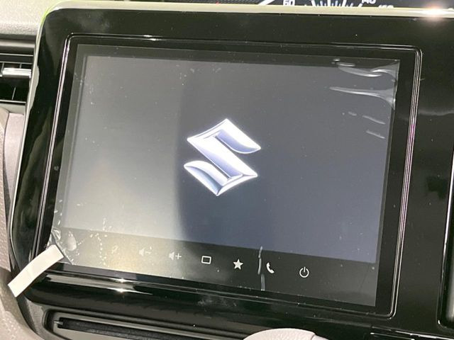 【メーカー純正ナビ】インテリアに溶け込むスタイリッシュな「専用設計」メーカーナビを装備♪視認性や操作性など基本性能にも優れ、より上質なカーライフをお楽しみいただけます。