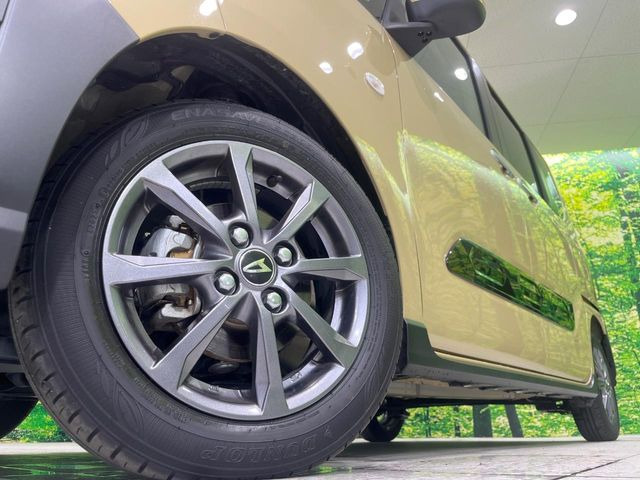 �y����14�C���`�A���~�z�C�[���z�O�ςɃ}�b�`���������A���~�z�C�[���𑕒����Ă���܂��B�e��ЊO�A���~�z�C�[����A�X�^�b�h���X�^�C�����戵�����Ă���܂��B���񂲑��k����������