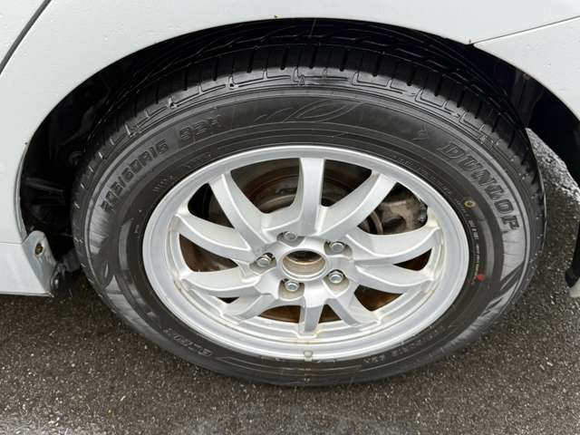 気になるお車がありましたら右の電話番号から直接お店にお問い合わせください。支払方法から車両情報、状態までなんでもご説明させて頂きます。スタッフ一同ご連絡お待ちしております。