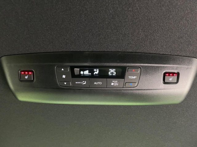 【シートヒーター】寒い日に重宝するシートヒーター!エアコンより早く温まってくれるので寒がりの人も安心ですね♪エアコンの温風は乾燥するから苦手、という方にもをおすすめです。