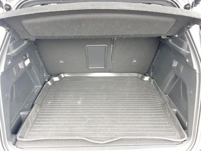●トランクルーム:趣味が広がる収容スペース!これだけの広さがあればお買い物やレジャーなどにも最適です!使用感も少なくきれいな状態を維持しております。