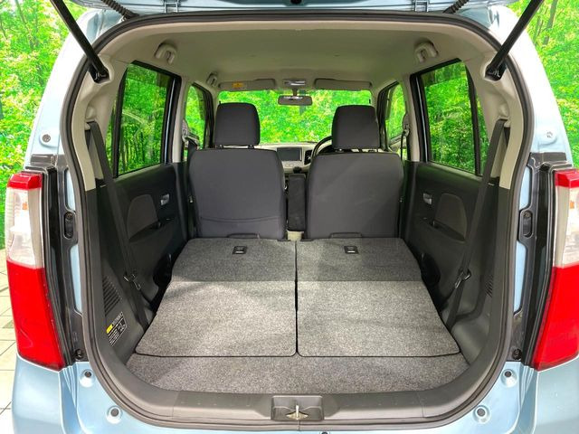 普段のお買い物や通勤、送迎等に十分な荷室スペースを確保しております。セカンドシートを倒すと、大きな荷物の積載も可能です♪