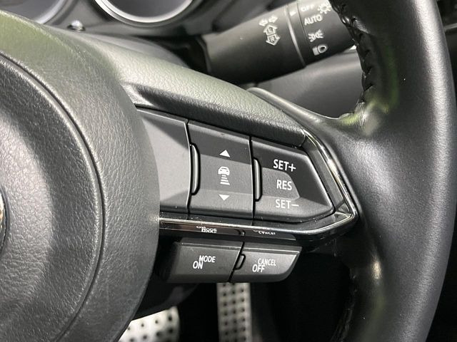 【マツダ・レーダークルーズコントロール】高速道路での長距離走行が楽に!自動で速度を保つクルーズコントロールが、衝突軽減システムと連携し、前方の車両を感知して車間を保つように速度調節してくれます!!