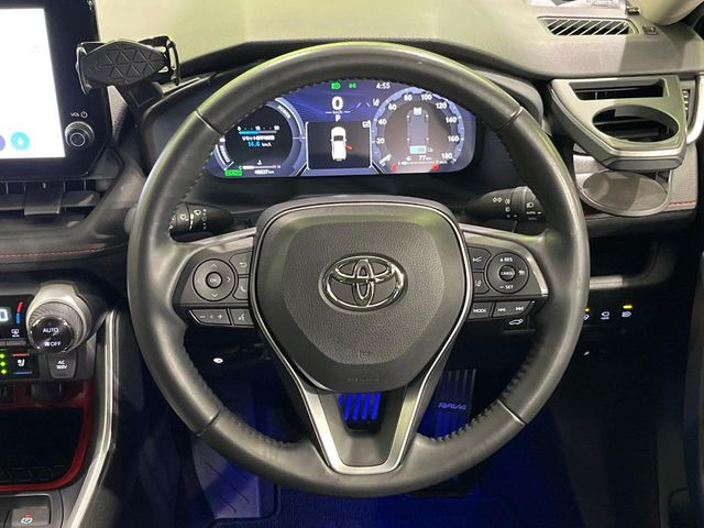 【ステアリングスイッチ】運転中、前方から目線をそらすことなく、オーディオ等の操作が可能な便利機能!安心&快適なドライブを演出してくれます♪