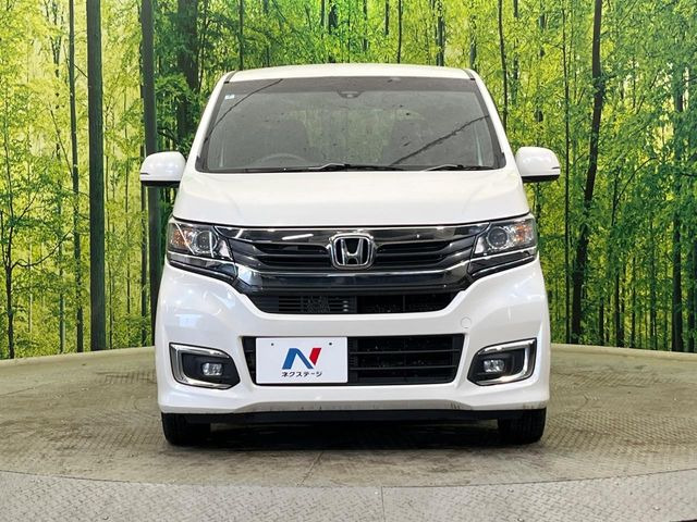 弊社では、全車『修復歴なし』のお車のみ取り扱っております。専任バイヤーによる厳選した仕入れの後、入庫後の車両チェックを行い、ネクステージが認定した高品質な中古車をご提供しております。