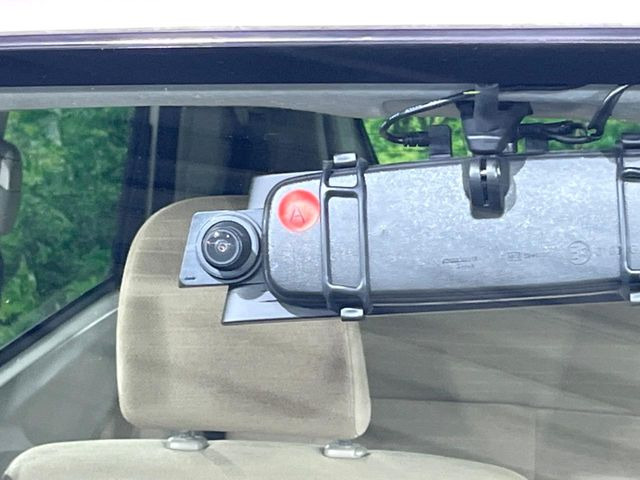 【ドライブレコーダー】ドライブレコーダー装備!走行中はもちろん、あおり運転や事故に遭遇した際、映像で記録し、万一のリスクに備えます。※記録用SDカードはお客様ご自身でご準備いただく必要があります。