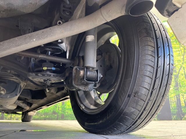 お車を安心してお乗りいただく為には、足回りの定期点検が欠かせません。サービスサポート(有償保証)では無料点検もご提供しており、安心のカーライフをお過ごしいただけるサポート体制が整っています。