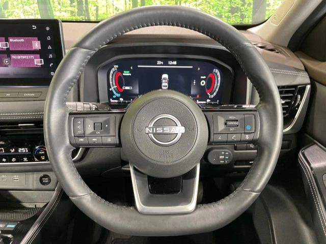 【ステアリングスイッチ】運転中、前方から目線をそらすことなく、オーディオ等の操作が可能な便利機能!安心&快適なドライブを演出してくれます♪