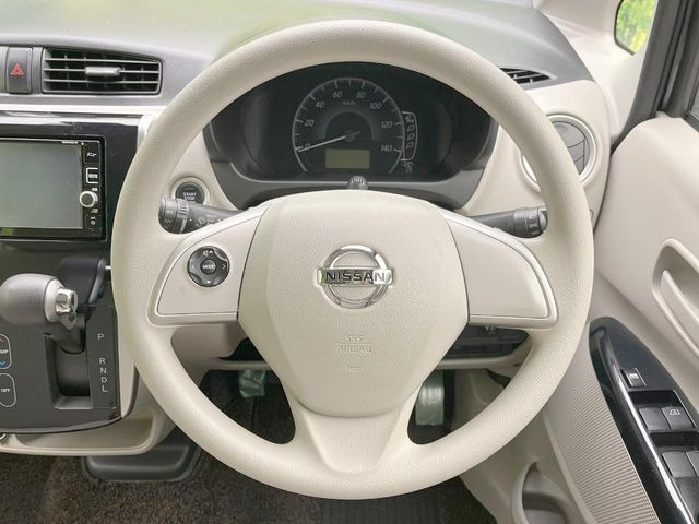 �y�X�e�A�����O�X�C�b�`�z�^�]���A�O������ڐ������炷���ƂȂ��A�I�[�f�B�I���̑��삪�\�ȕ֗��@�\!���S&���K�ȃh���C�u�����o���Ă���܂���