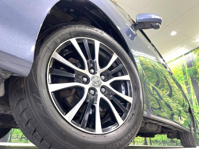 【純正17インチアルミホイール】外観にマッチした純正アルミホイールを装着しております。各種社外アルミホイールや、スタッドレスタイヤも取扱いしております。是非ご相談ください♪