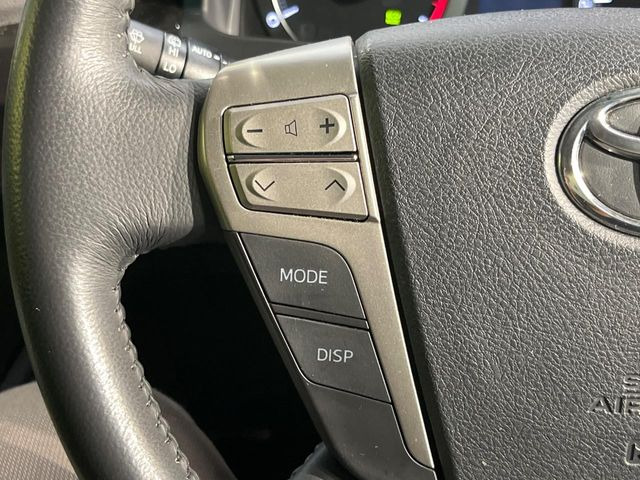 【ステアリングスイッチ】運転中、前方から目線をそらすことなく、オーディオ等の操作が可能な便利機能!安心&快適なドライブを演出してくれます♪