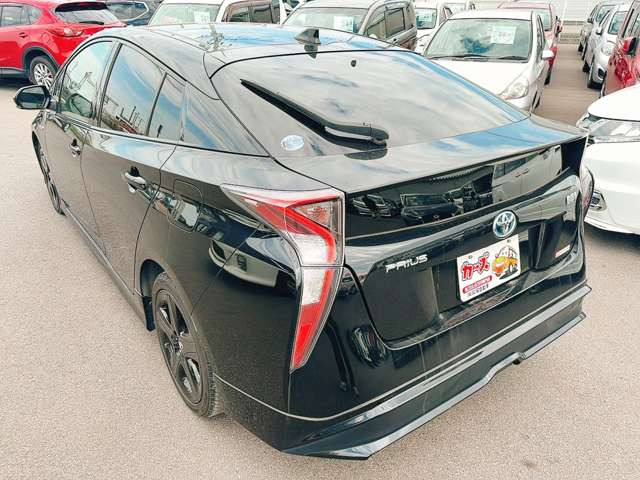 当店では軽自動車から普通車まで幅広くオールメーカーの車種・色・グレードを豊富に揃えております。