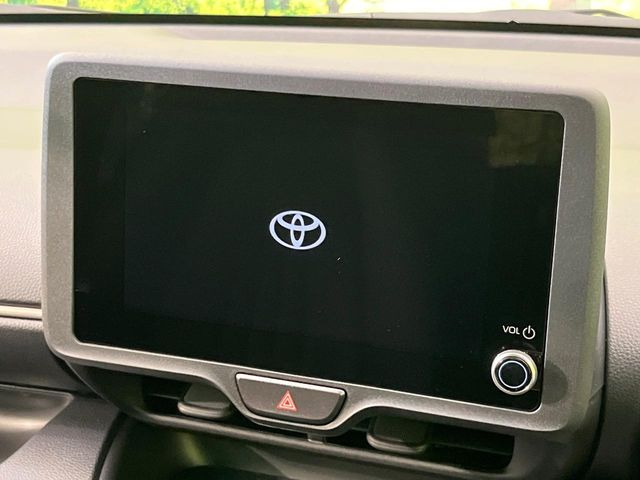 �y8�C���` �f�B�X�v���C�I�[�f�B�I�z���ʂ̃f�B�X�v���C��AppleCarPlay��AndroidAuto�����p�\�B�傫�ȉ�ʂŃX�}�z�i�r�A�v���������p���������܂���