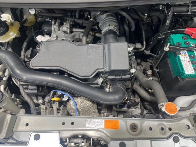 親切・丁寧な専門メカニックスタッフが応対!・車検・点検整備・事故等の修理などアフターサービスも安心。お車のカスタマイズもネクステージのサービススタッフまでご相談ください!