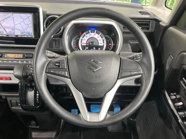 【ステアリングスイッチ】運転中、前方から目線をそらすことなく、オーディオ等の操作が可能な便利機能!安心&快適なドライブを演出してくれます♪