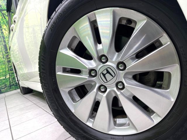 �y����16�C���`�A���~�z�C�[���z�O�ςɃ}�b�`���������A���~�z�C�[���𑕒����Ă���܂��B�e��ЊO�A���~�z�C�[����A�X�^�b�h���X�^�C�����戵�����Ă���܂��B���񂲑��k����������