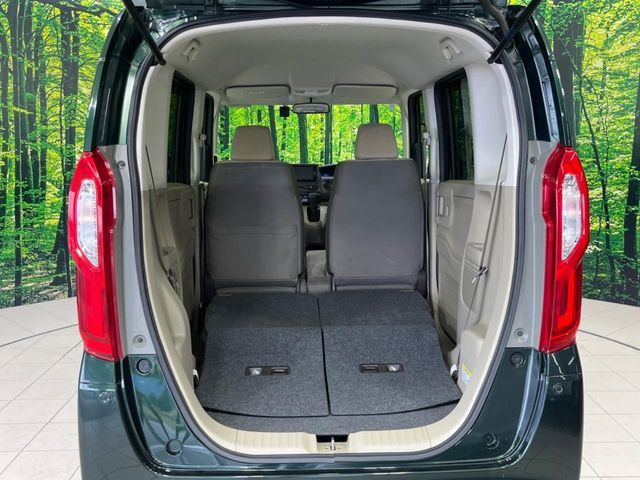 普段のお買い物や通勤、送迎等に十分な荷室スペースを確保しております。セカンドシートを倒すと、大きな荷物の積載も可能です♪