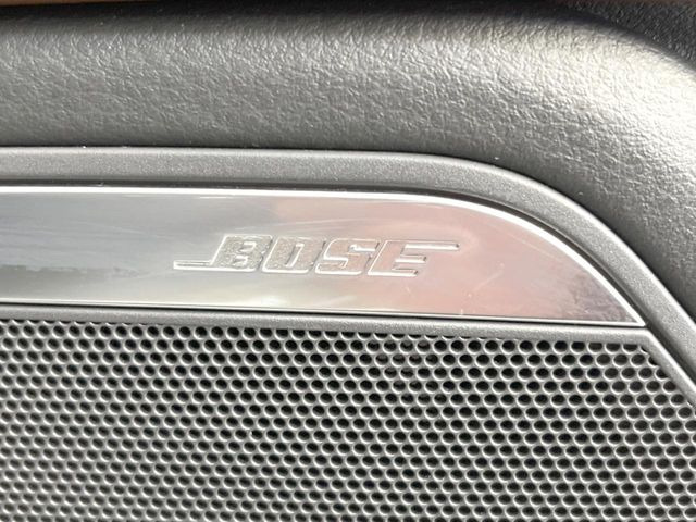 ��BOSE�T���E���h�V�X�e��:���f�����ɍœK�Ȓ������{���ꂽ�A�l�C�̃T�E���h�V�X�e���ł��B�ʏ�̃X�s�[�J�[�Ɣ�r���Ă����̍L���肪�������܂��B���񂲗��X�̏ゲ�̊����������B