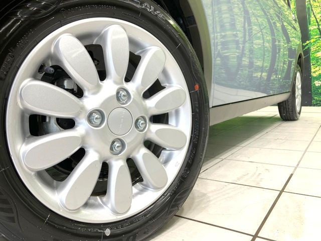 �y����14�C���`�A���~�z�C�[���z�O�ςɃ}�b�`���������A���~�z�C�[���𑕒����Ă���܂��B�e��ЊO�A���~�z�C�[����A�X�^�b�h���X�^�C�����戵�����Ă���܂��B���񂲑��k����������