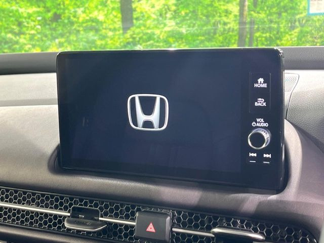 【大画面ナビ】人気の大型9インチナビを装備。存在感のある大画面はインパクト大!ナビ利用時のマップ表示は見やすく、テレビやDVDは臨場感がアップ!いつものドライブがグッと楽しくなります♪